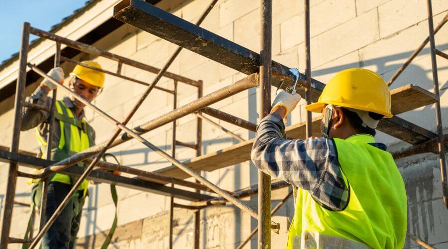 Professional fairlawn roofing services in La Monte, MO